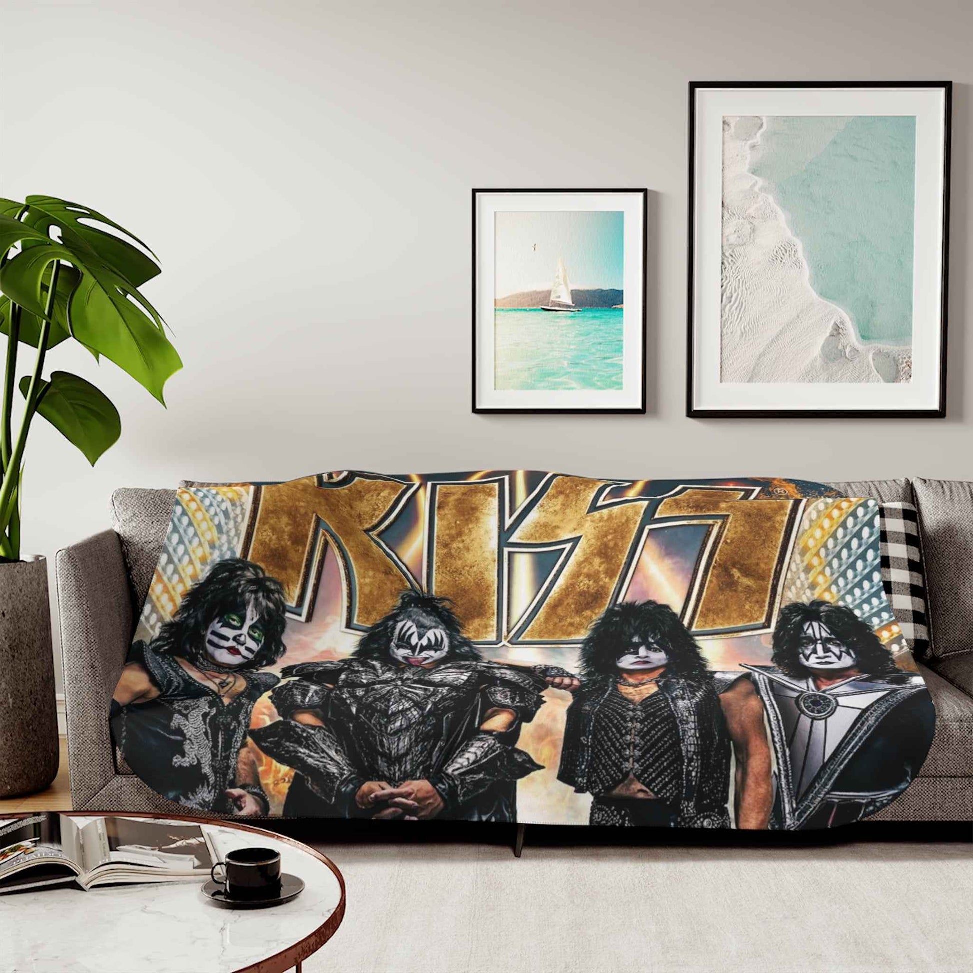 KISS Rock N' Roll Throw