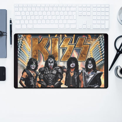 KISS - House of O & A